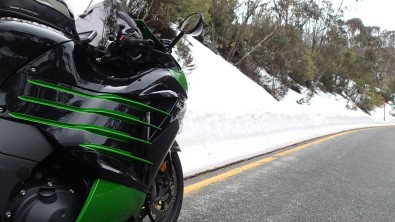 Zed14 - ZX14R in the snow